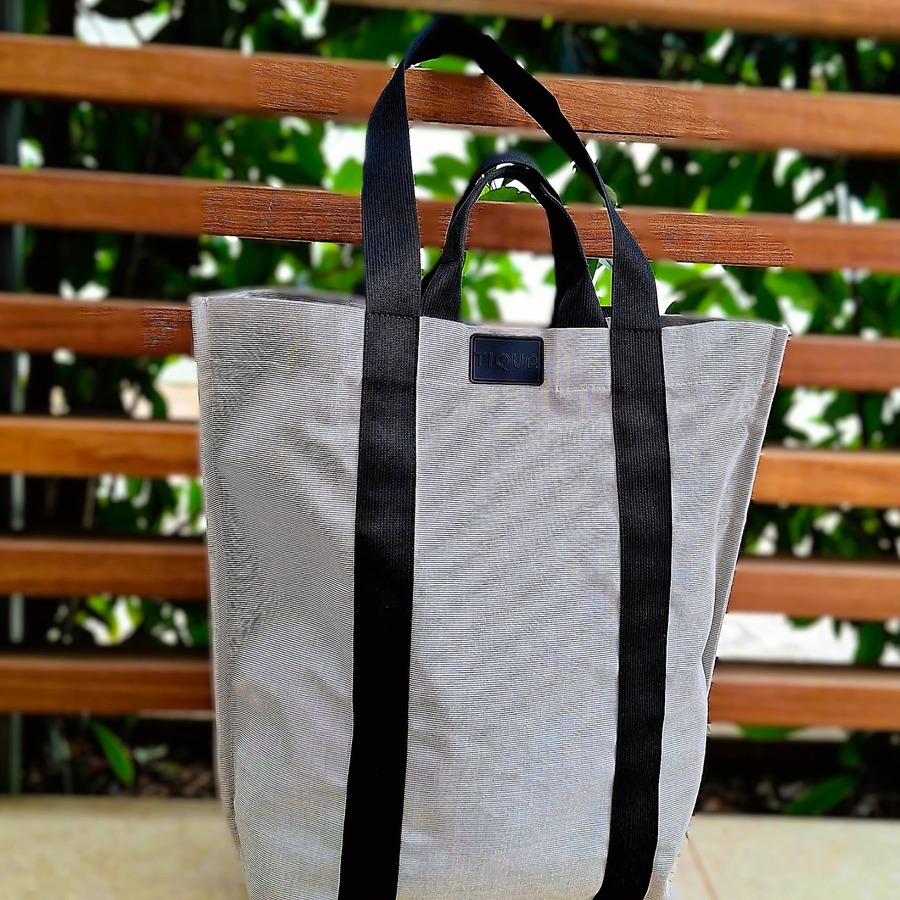 TIQUA Black Lines M SATTLER